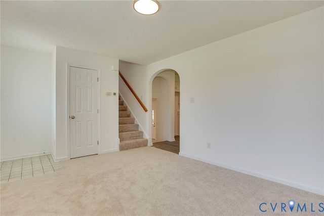 640 Cabin Creek Dr, Hopewell, VA 23860