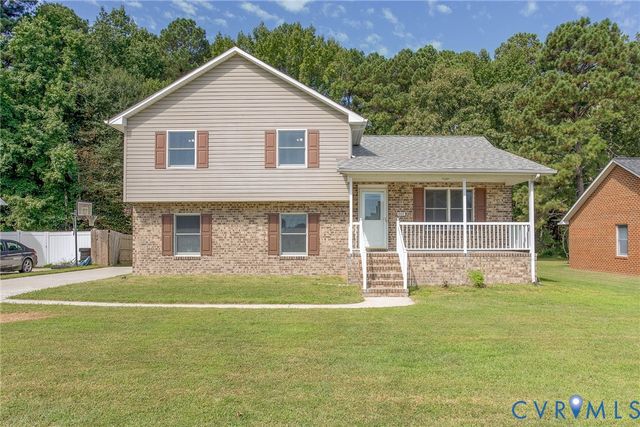 640 Cabin Creek Dr, Hopewell, VA 23860