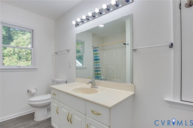 640 Cabin Creek Dr, Hopewell, VA 23860