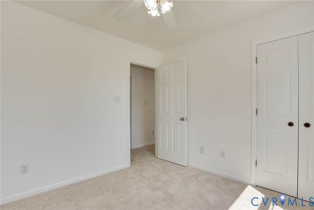 640 Cabin Creek Dr, Hopewell, VA 23860