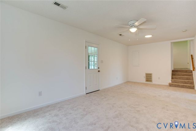 640 Cabin Creek Dr, Hopewell, VA 23860