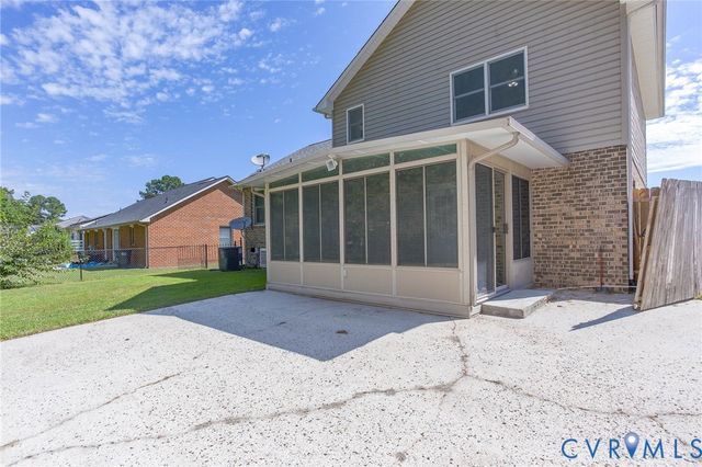 640 Cabin Creek Dr, Hopewell, VA 23860