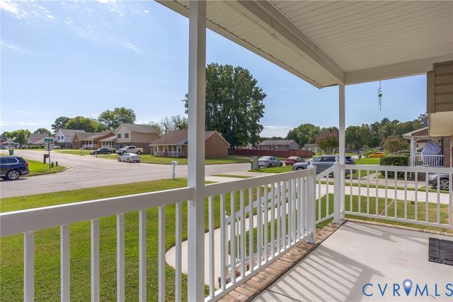 640 Cabin Creek Dr, Hopewell, VA 23860