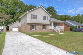 640 Cabin Creek Dr, Hopewell, VA 23860