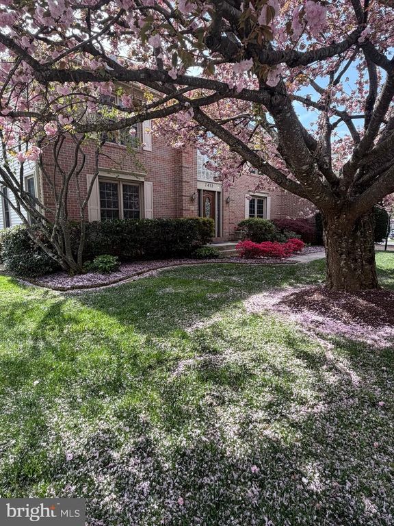 Image 4 of property listing at 7412 ROSEWOOD MANOR LN, Gaithersburg, MD 20882