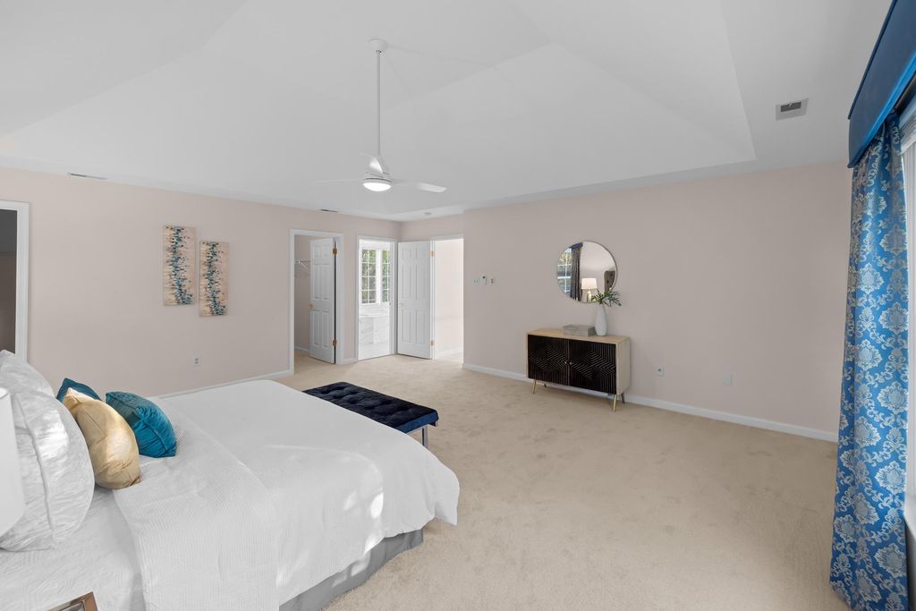 Image 32 of property listing at 7412 ROSEWOOD MANOR LN, Gaithersburg, MD 20882