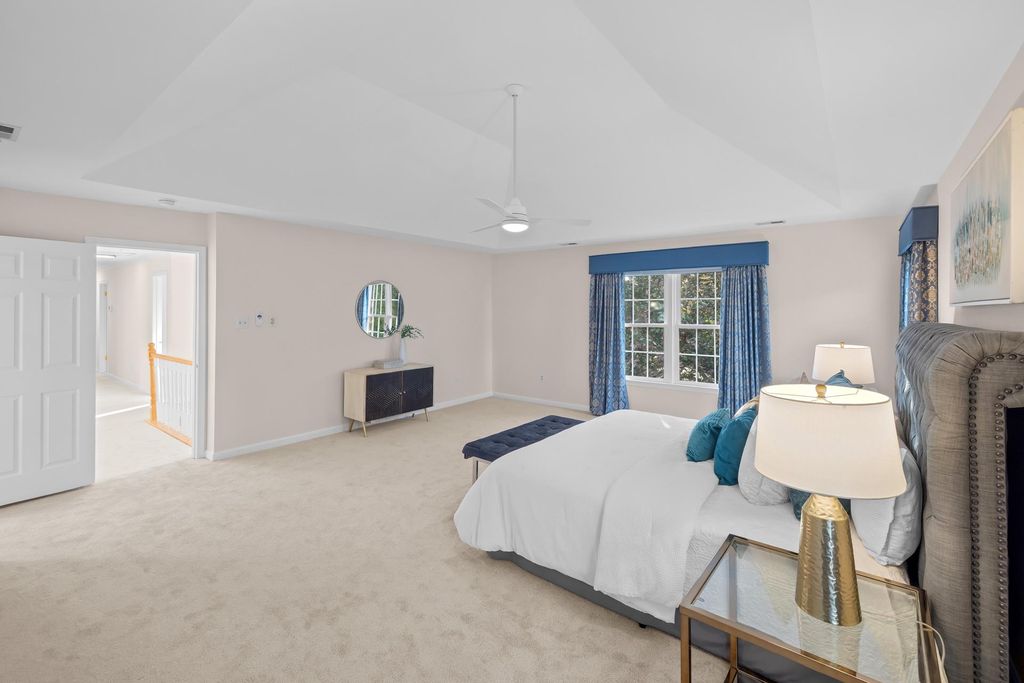 Image 33 of property listing at 7412 ROSEWOOD MANOR LN, Gaithersburg, MD 20882