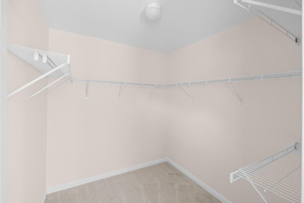 Image 34 of property listing at 7412 ROSEWOOD MANOR LN, Gaithersburg, MD 20882