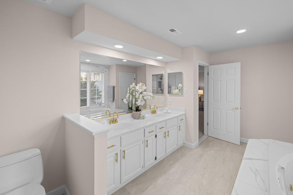 Image 37 of property listing at 7412 ROSEWOOD MANOR LN, Gaithersburg, MD 20882