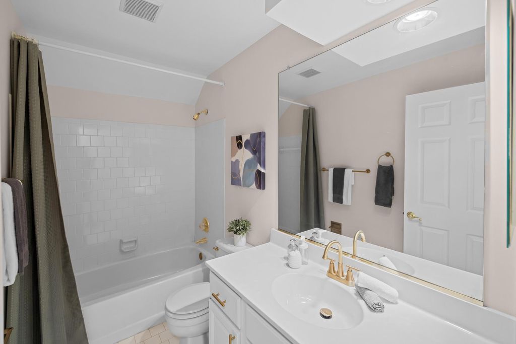 Image 47 of property listing at 7412 ROSEWOOD MANOR LN, Gaithersburg, MD 20882