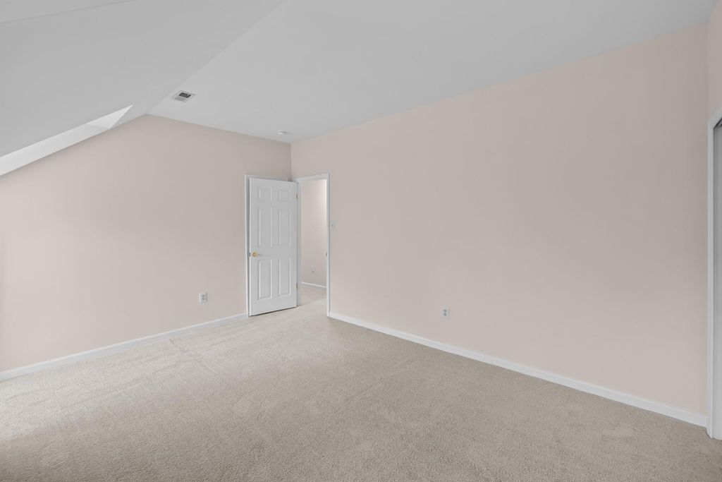 Image 49 of property listing at 7412 ROSEWOOD MANOR LN, Gaithersburg, MD 20882