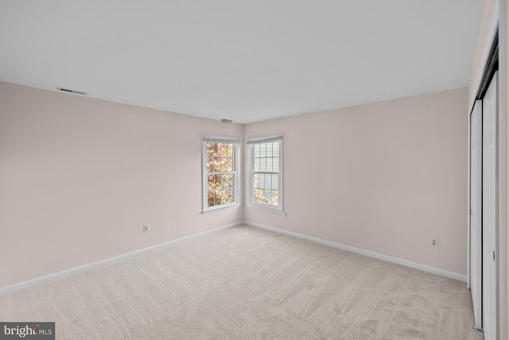 Image 50 of property listing at 7412 ROSEWOOD MANOR LN, Gaithersburg, MD 20882