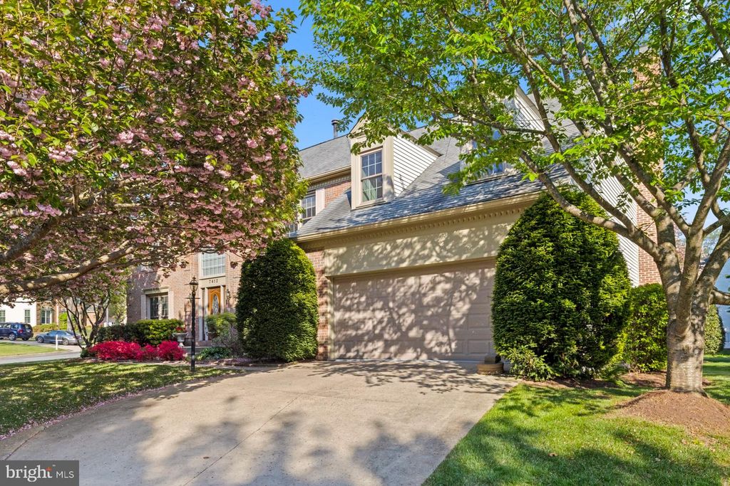 Image 6 of property listing at 7412 ROSEWOOD MANOR LN, Gaithersburg, MD 20882