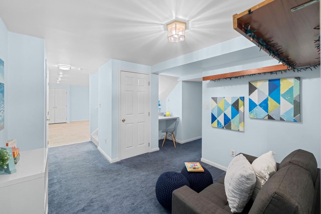 Image 58 of property listing at 7412 ROSEWOOD MANOR LN, Gaithersburg, MD 20882