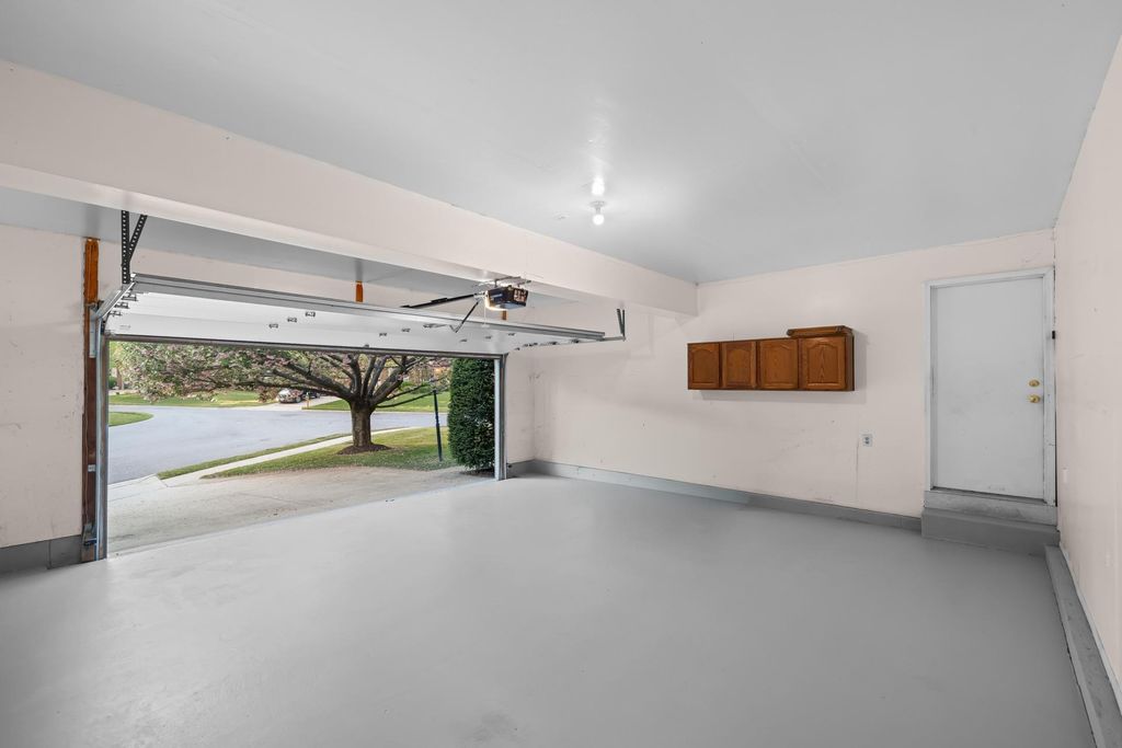 Image 64 of property listing at 7412 ROSEWOOD MANOR LN, Gaithersburg, MD 20882