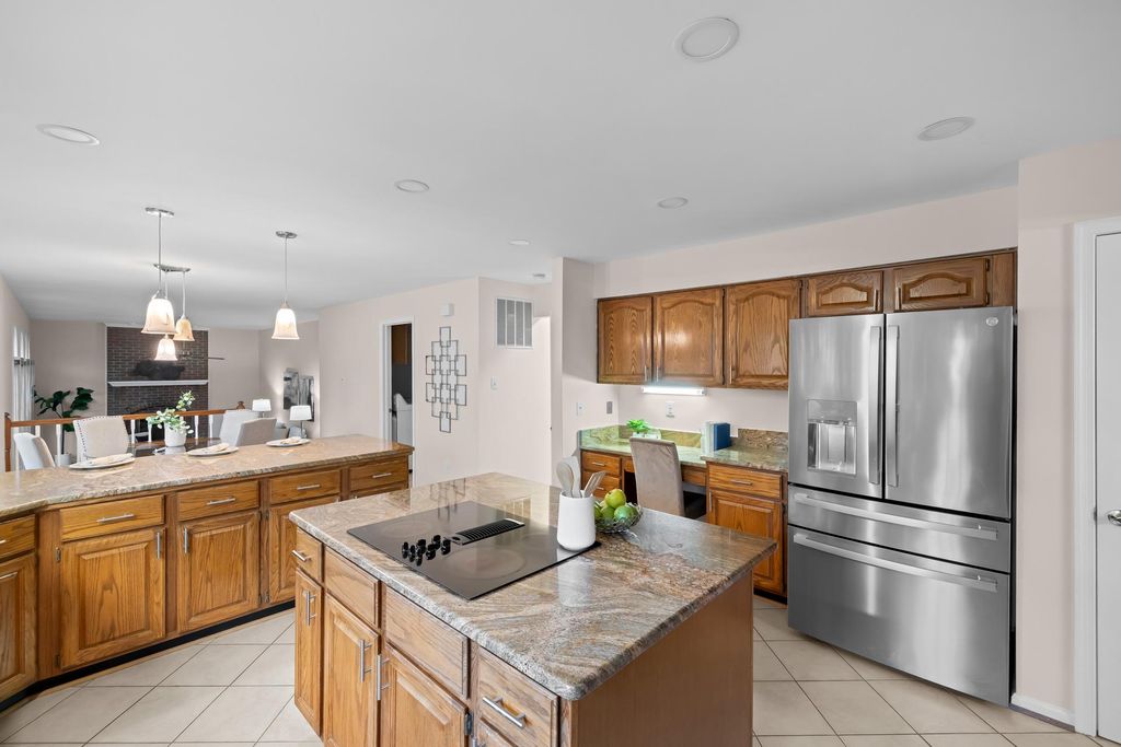 Image 67 of property listing at 7412 ROSEWOOD MANOR LN, Gaithersburg, MD 20882