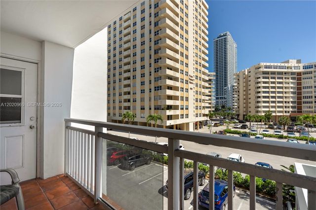 1849 S Ocean Dr 305, Hallandale Beach, FL 33009