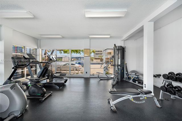 1849 S Ocean Dr 305, Hallandale Beach, FL 33009
