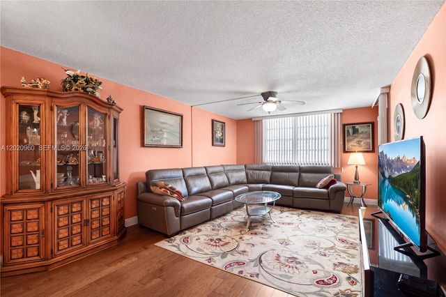 1849 S Ocean Dr 305, Hallandale Beach, FL 33009