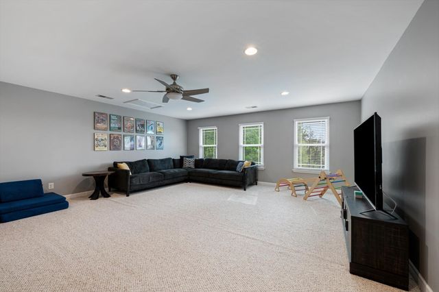 6327 Sunnywood Dr, Antioch, TN 37013