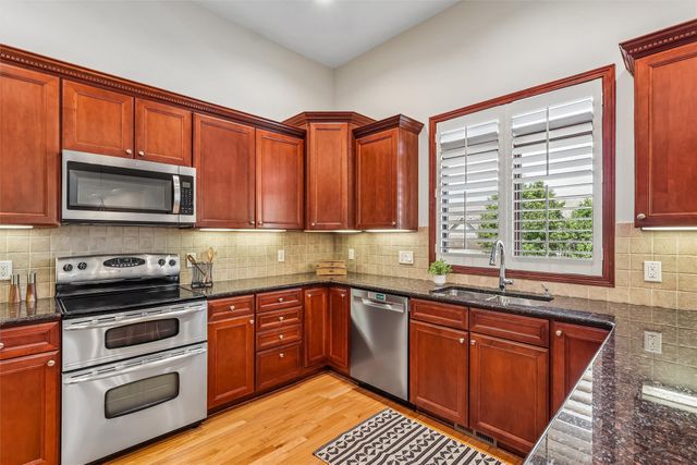 3615 152nd Street, Urbandale, IA 50323