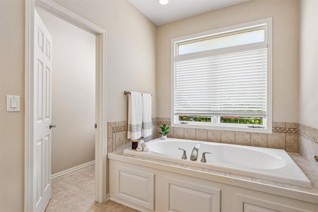 3615 152nd Street, Urbandale, IA 50323