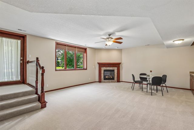 3615 152nd Street, Urbandale, IA 50323
