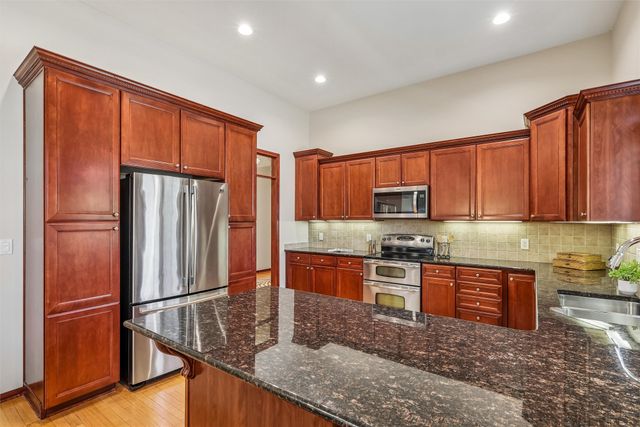 3615 152nd Street, Urbandale, IA 50323