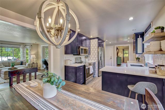 2000 212th Place SW, Brier, WA 98036