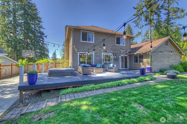 2000 212th Place SW, Brier, WA 98036