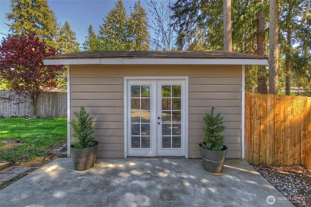 2000 212th Place SW, Brier, WA 98036