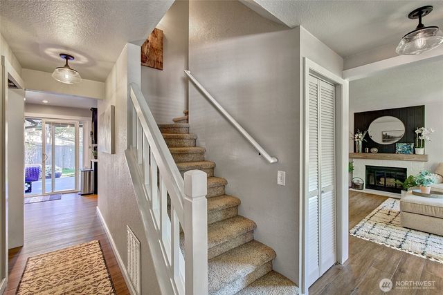 2000 212th Place SW, Brier, WA 98036