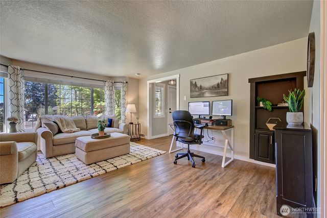 2000 212th Place SW, Brier, WA 98036