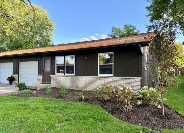 527-531 Prairie Street, Hinckley, IL 60520