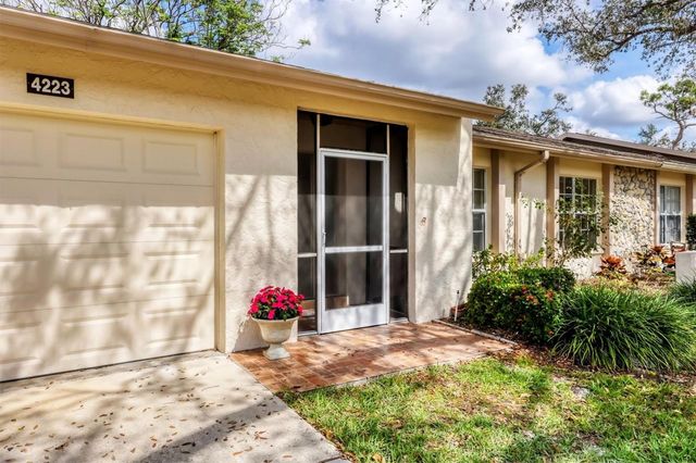4223 OAKHURST CIRCLE E 3025, Sarasota, FL 34233