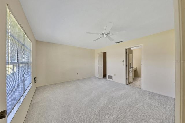 4223 OAKHURST CIRCLE E 3025, Sarasota, FL 34233