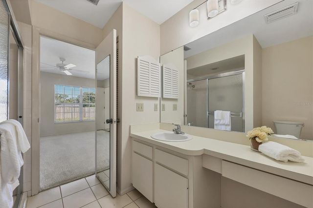 4223 OAKHURST CIRCLE E 3025, Sarasota, FL 34233