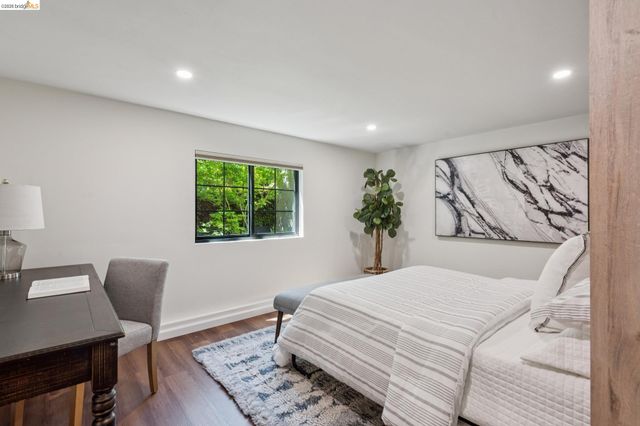 5739 Presley Way, Oakland, CA 94618