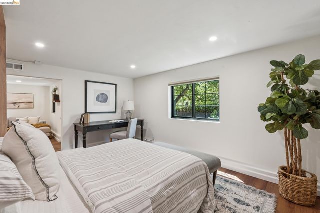5739 Presley Way, Oakland, CA 94618