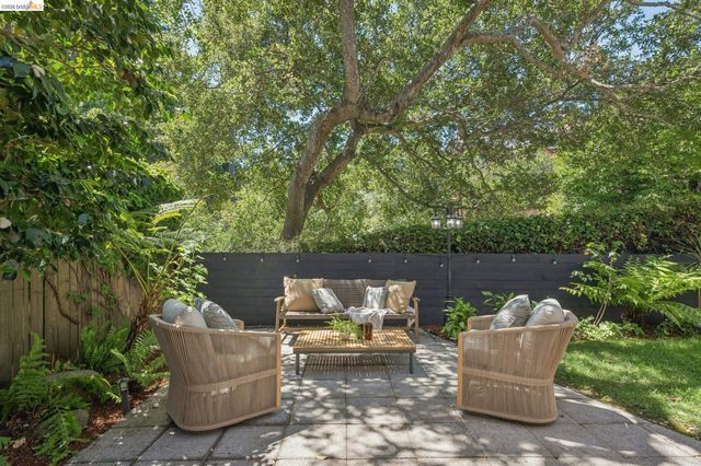 5739 Presley Way, Oakland, CA 94618