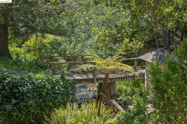 5739 Presley Way, Oakland, CA 94618