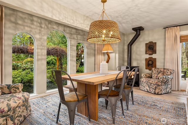 15335 Sunrise Drive NE, Bainbridge Island, WA 98110