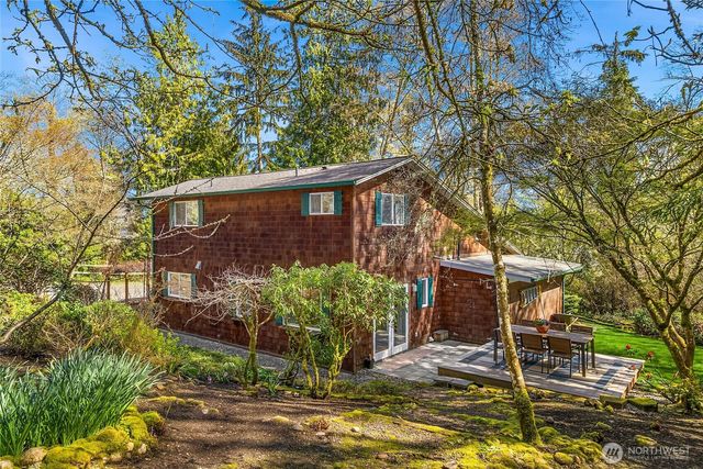 15335 Sunrise Drive NE, Bainbridge Island, WA 98110
