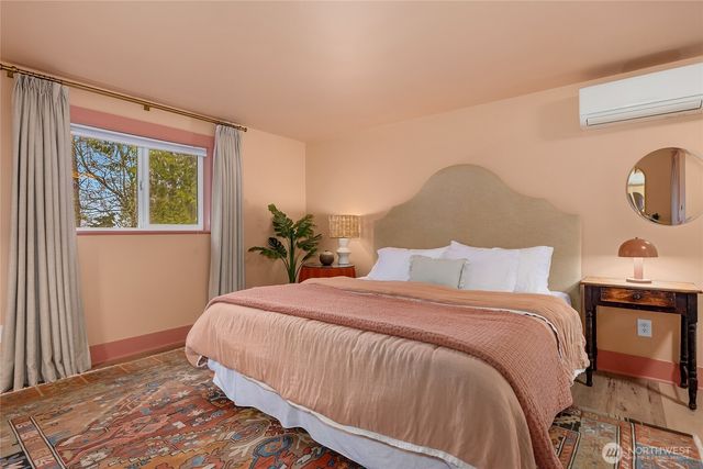 15335 Sunrise Drive NE, Bainbridge Island, WA 98110