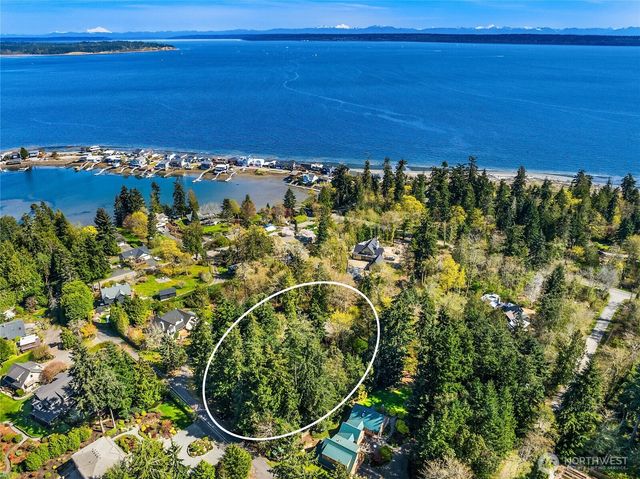 15335 Sunrise Drive NE, Bainbridge Island, WA 98110