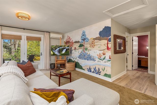 15335 Sunrise Drive NE, Bainbridge Island, WA 98110