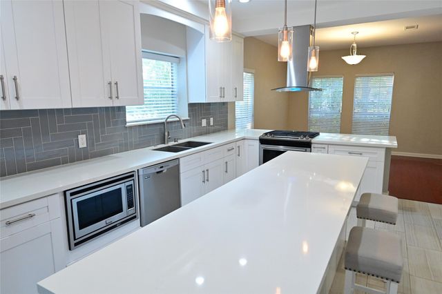2339 Bent River Drive, Sugar Land, TX 77479