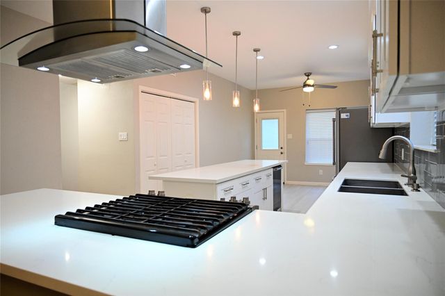 2339 Bent River Drive, Sugar Land, TX 77479