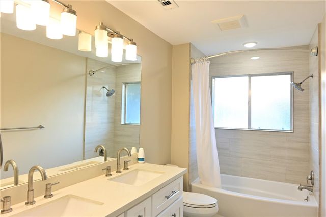 2339 Bent River Drive, Sugar Land, TX 77479