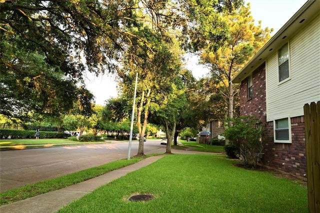 2339 Bent River Drive, Sugar Land, TX 77479
